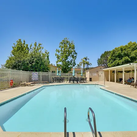 Escondido Townhome With Gas Grill And Golf Acess!